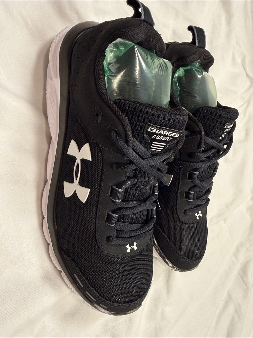Under Armour Black and White Charged Assert Running Shoes paint spots women 8.5